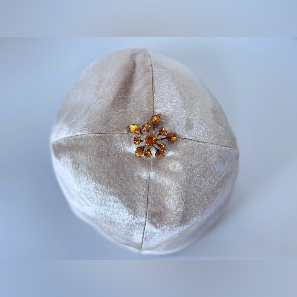 Vintage 60s evelyn varon beret Beige velour hat amber rhinestone - Picture 6 of 10